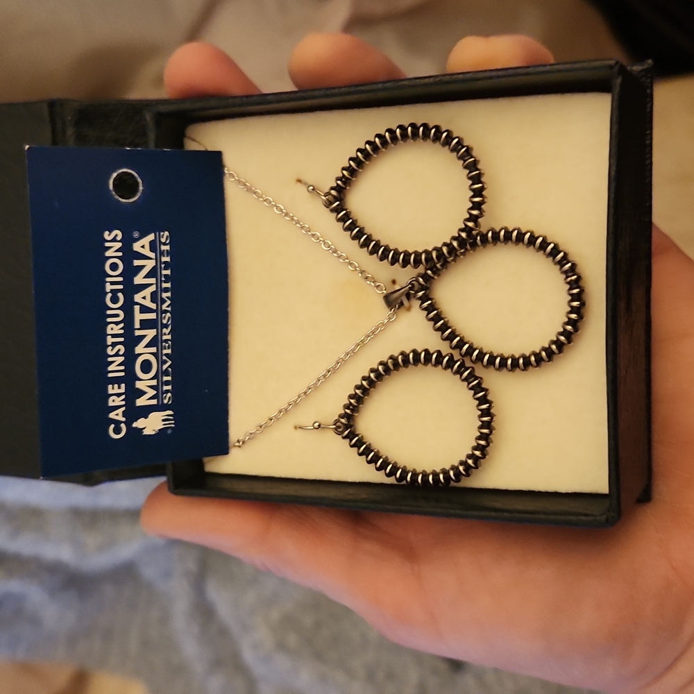 Montana Silversmiths Jewelry set